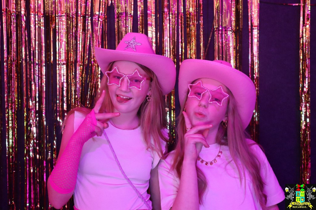 ../Images/Jeugd Opwarmbal Photobooth 232.jpg